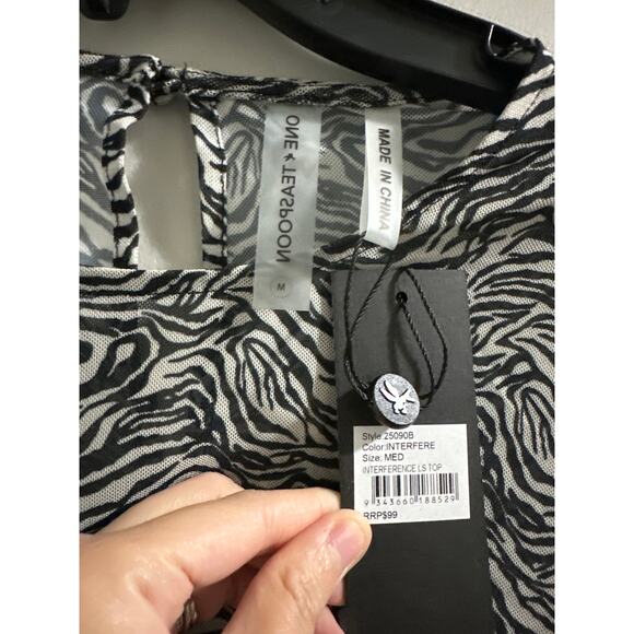 One Teaspoon Ruffle Party Long sleeve Top -‎ Interference size Med New - Picture 4 of 8